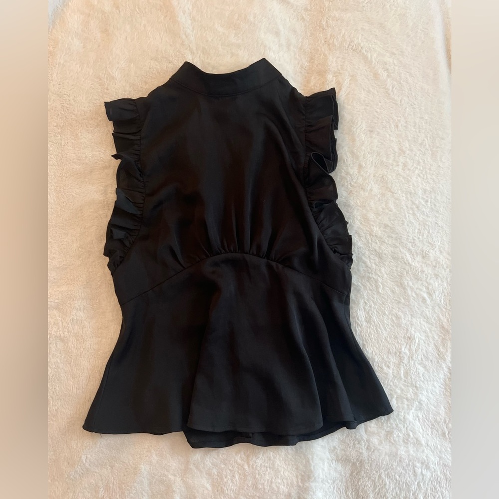 Size Medium Short sleeve blouse